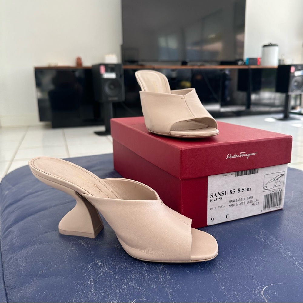 Salvatore Ferragamo Sansu F-Heel Leather Mules Size 9